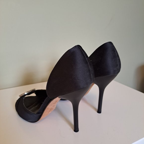 Beautiful black satin Steve Madden Heels - Picture 4 of 4